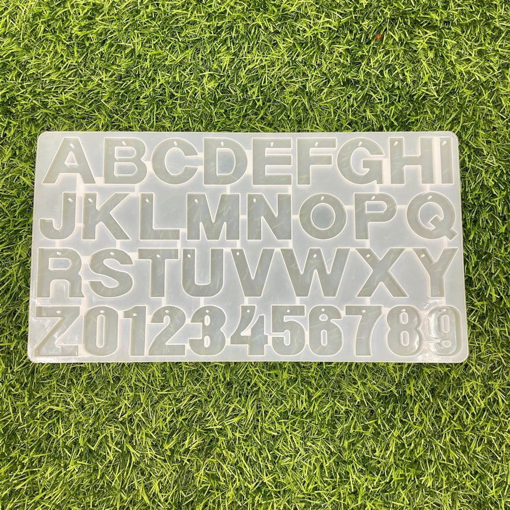 Alphabet With Hole Keychain 34x19cm 7mm Depth Silicone Mould