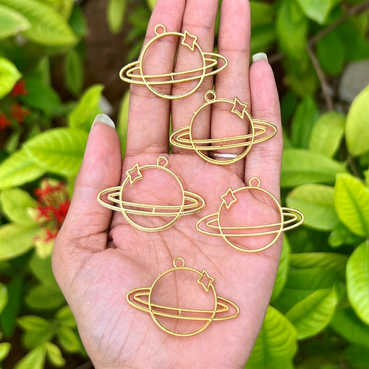 Planet Theme Gold Open Frame Pendant (Set of 5)