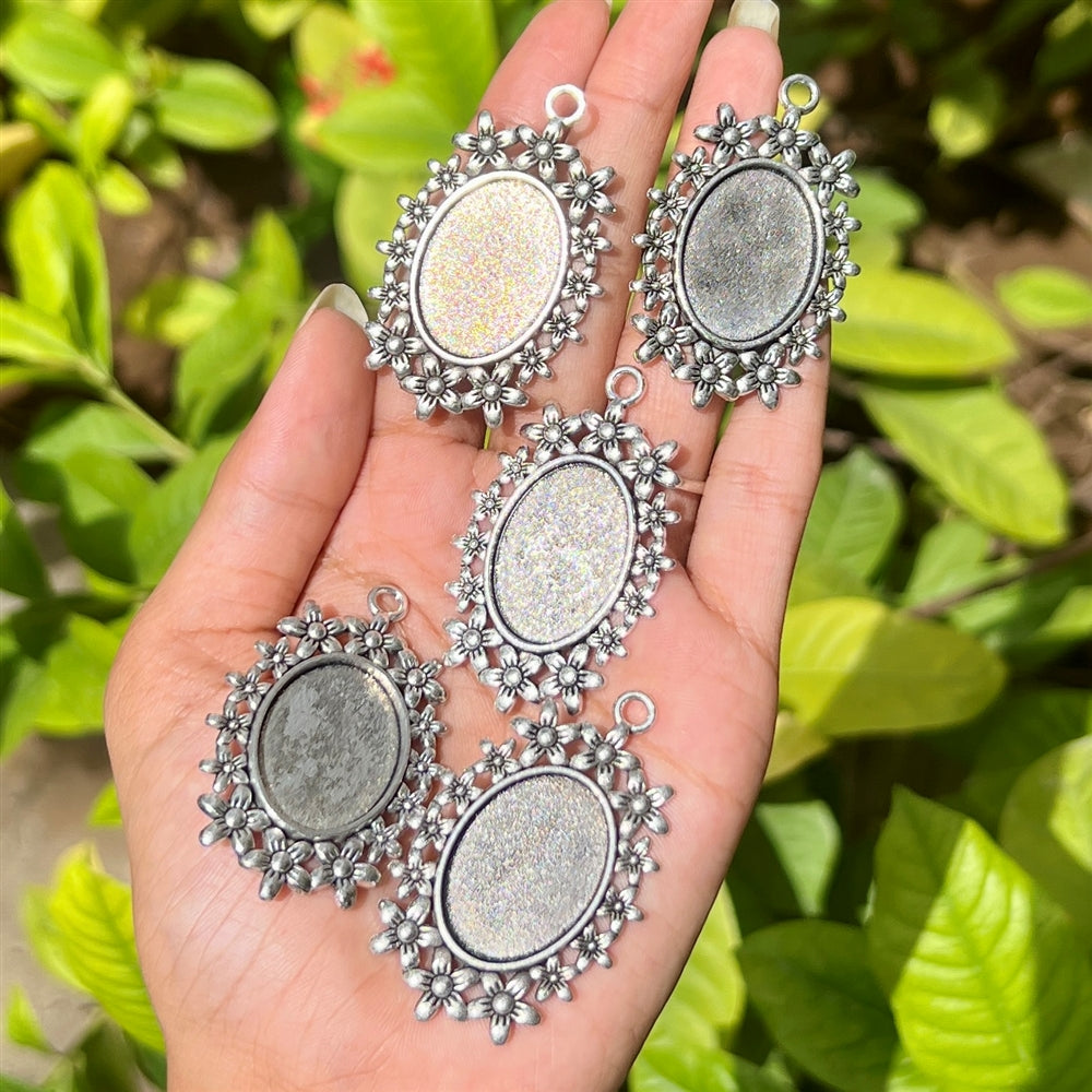 Vintage Floral Silver Oval Pendant Base (Set of 5)