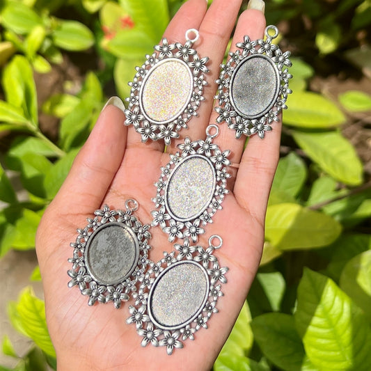 Vintage Floral Silver Oval Pendant Base (Set of 5)